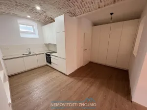 Pronájem bytu 2+kk, Znojmo, Palackého, 55 m2