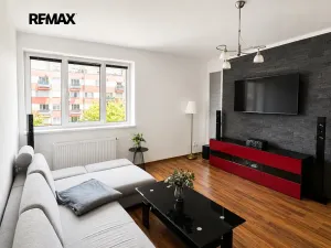 Pronájem bytu 2+kk, Kladno, Generála Selnera, 52 m2