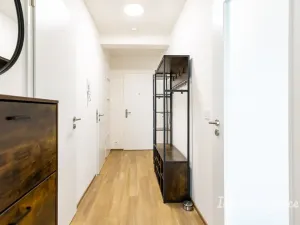 Pronájem bytu 2+kk, Praha - Troja, Mazurská, 59 m2
