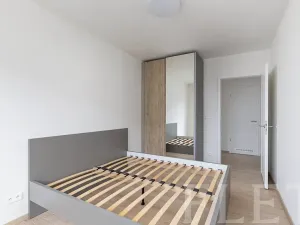 Pronájem bytu 3+kk, Praha - Řeporyje, Haenkeho, 74 m2