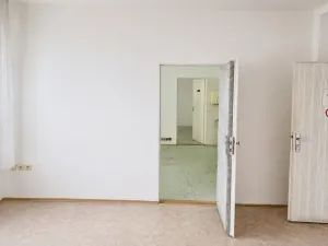 Pronájem ordinace, Karlovy Vary, Kpt. Jaroše, 79 m2