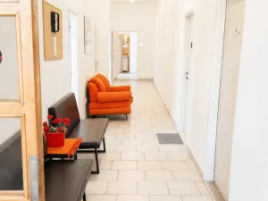 Pronájem ordinace, Karlovy Vary, Kpt. Jaroše, 79 m2