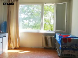 Prodej bytu 1+1, Krupka - Maršov, Karla Čapka, 36 m2