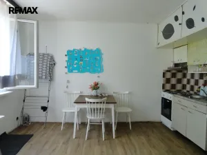 Prodej bytu 1+1, Krupka - Maršov, Karla Čapka, 36 m2