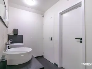 Pronájem kanceláře, Plzeň, Kopeckého sady, 265 m2