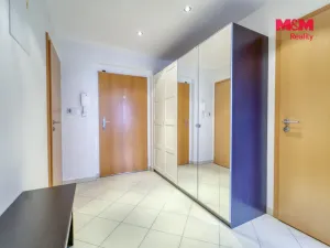 Prodej bytu 2+kk, Praha, Sazovická, 47 m2