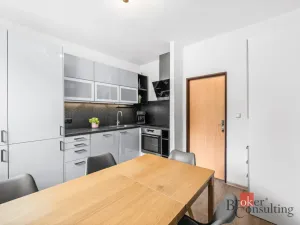 Pronájem bytu 4+1, Praha - Smíchov, Pod Fialkou, 94 m2