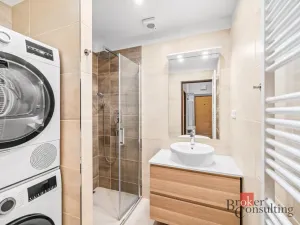 Pronájem bytu 4+1, Praha - Smíchov, Pod Fialkou, 94 m2