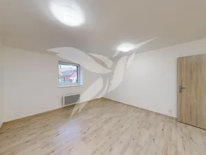 Pronájem bytu 1+kk, Starý Plzenec, Masarykovo náměstí, 29 m2