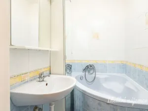 Pronájem bytu 3+1, Praha, V předpolí, 80 m2