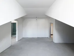 Prodej bytu 2+kk, Praha, Jeseniova, 61 m2