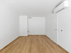 Prodej bytu 2+kk, Praha, Československého exilu, 57 m2