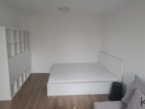 Prodej bytu 1+1, Zlín, Větrná, 35 m2