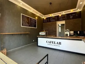Pronájem obchodního prostoru, Cheb, Májová, 35 m2