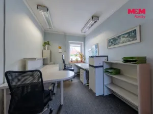 Prodej výrobních prostor, Karlovy Vary - Stará Role, Nádražní, 900 m2
