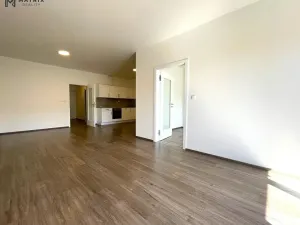 Pronájem bytu 2+kk, Praha - Libeň, U Rokytky, 76 m2