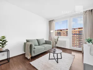 Prodej bytu 2+kk, Praha - Kobylisy, Famfulíkova, 43 m2