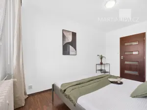 Prodej bytu 2+kk, Praha - Kobylisy, Famfulíkova, 43 m2