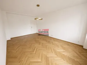 Pronájem bytu 2+1, Praha - Vinohrady, Šrobárova, 83 m2