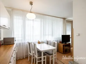 Pronájem bytu 3+1, Praha - Prosek, Jablonecká, 78 m2