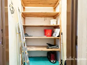 Pronájem bytu 3+1, Praha - Prosek, Jablonecká, 78 m2