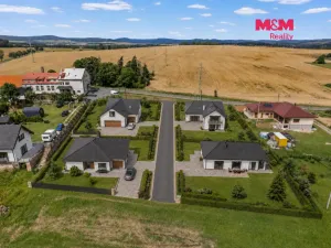 Prodej pozemku pro bydlení, Komárov, 4052 m2