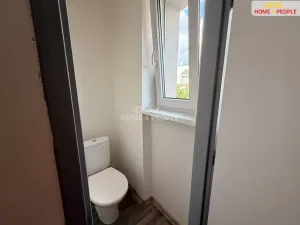 Pronájem bytu 2+1, Karlovy Vary, Závodu míru, 71 m2