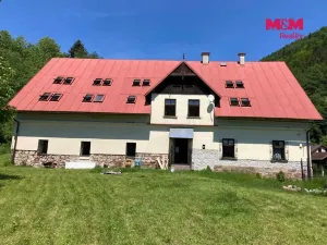 Pronájem chaty, Bernartice, 639 m2
