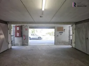 Pronájem garáže, Praha - Kyje, Manželů Dostálových, 18 m2