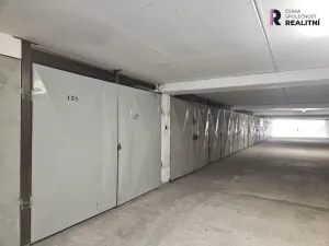 Pronájem garáže, Praha - Kyje, Manželů Dostálových, 18 m2