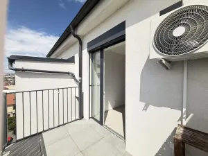 Pronájem bytu 2+kk, Brno - Židenice, Letní, 56 m2