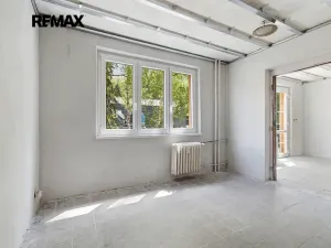 Prodej obchodního prostoru, Plzeň, Rokycanská, 27 m2