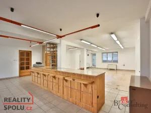 Pronájem obchodního prostoru, Libáň, náměstí Svobody, 100 m2