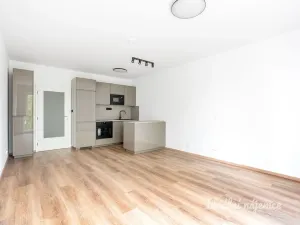 Pronájem bytu 1+kk, Praha - Čakovice, Danielova, 32 m2