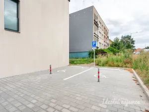 Pronájem bytu 1+kk, Praha - Čakovice, Danielova, 32 m2
