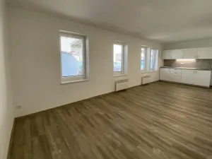 Pronájem bytu 1+kk, Brno - Maloměřice, 37 m2