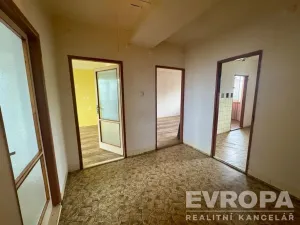 Prodej bytu 3+1, Plzeň - Jižní Předměstí, Brožíkova, 85 m2