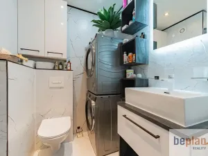 Prodej bytu 2+1, Nová Role, Svobodova, 54 m2