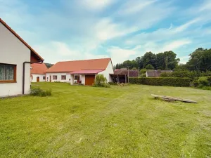 Prodej rodinného domu, Čmelíny, 450 m2