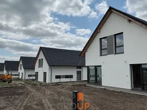 Prodej rodinného domu, Dříteč, 228 m2