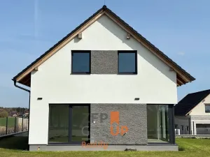 Prodej rodinného domu, Dříteč, 228 m2