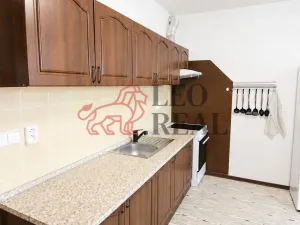 Prodej bytu 2+kk, Oslavany, náměstí 13. prosince, 63 m2