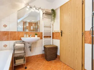 Prodej vícegeneračního domu, Šternberk, Tolstého, 201 m2
