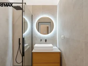 Prodej bytu 2+1, Praha - Karlín, Pernerova, 69 m2