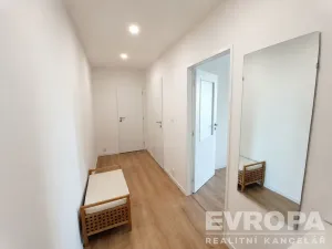 Prodej bytu 3+kk, Praha - Karlín, U Sluncové, 66 m2