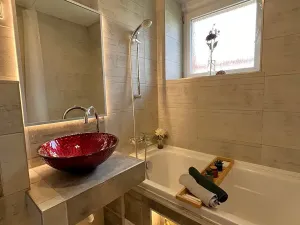 Pronájem bytu 2+kk, Ostrava, Baranovova, 49 m2