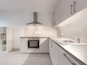 Pronájem bytu 1+kk, Praha - Karlín, Sokolovská, 38 m2