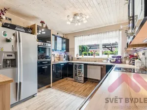 Prodej rodinného domu, Nupaky, K Parku, 160 m2
