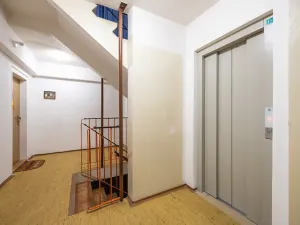 Prodej bytu 3+kk, Praha - Petrovice, Rezlerova, 69 m2