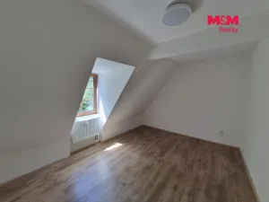Pronájem bytu 3+kk, Nový Bor, Husova, 79 m2